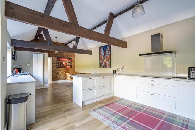 LIVING KITCHEN