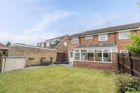Lowfield Drive, Haxby, York, YO32 3QY