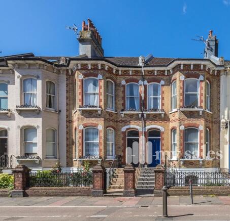 2 bedroom flat for sale in Preston Road, Brighton, East Sussex. BN1 , BN1