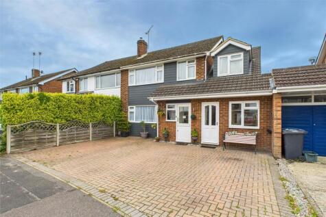 Ives Close, Yateley, Hampshire, GU46