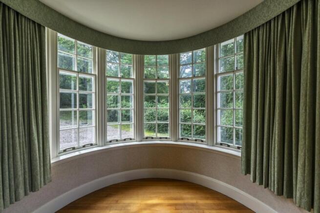 Curved Bay Window