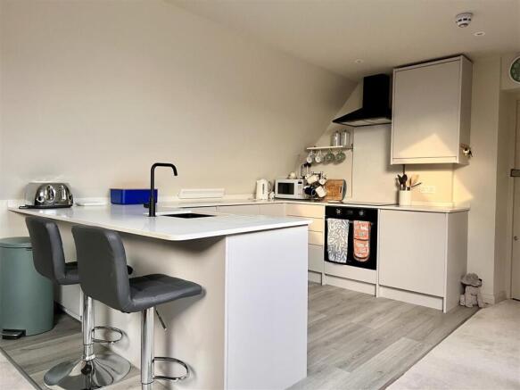 kitchen bar.jpg