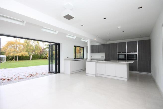 Kitchen Dining Room.JPG