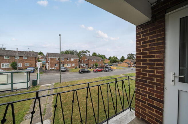 1316306-12-685d06...