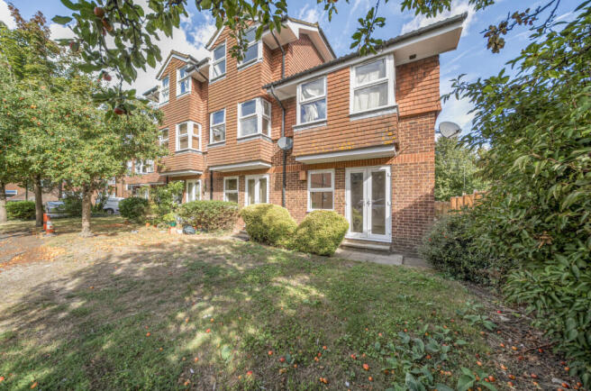 1346271-2-68b01e5...