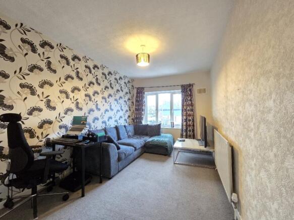 20251103_153703_resized