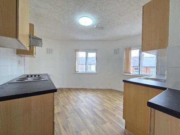 20250926_143831_resized