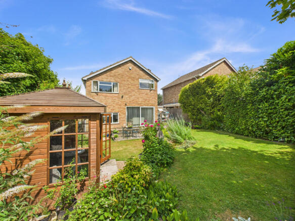 CAM02909G0-PR0444-STILL015