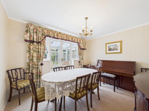 CAM01354G0-PR0607-STILL011