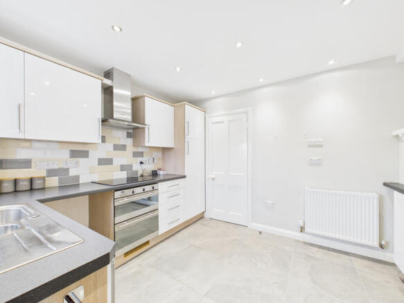 CAM02536G0-PR0022-STILL005