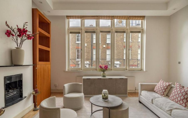 4 - 19 hyde park square 2 09.10.png