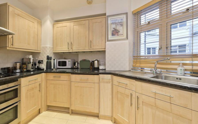 45 annes court 3 19.06.png