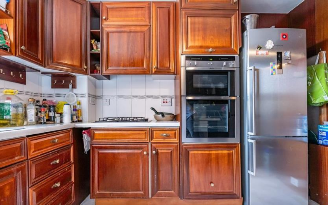 8 farnham house 2 03.10.png