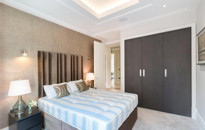 88 portsea hall 3 12.06.png