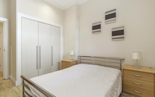 1b, 241-243 baker street 2 05.02 .png