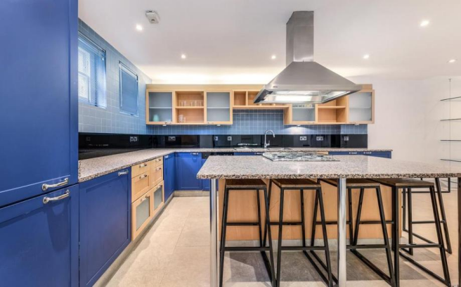 4 - 19 hyde park square 9 09.10.png