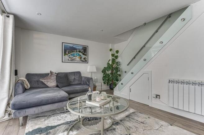 5 St George's Mews-3.jpg