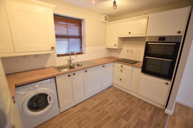 35 Kendall Place kitchen 2