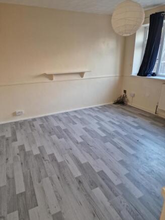 6 Millards Close bedroom 2