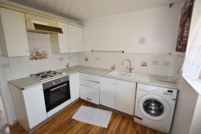 40 Rhodes Place kitchen 2