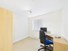 CAM03674G0-PR0669-STILL012