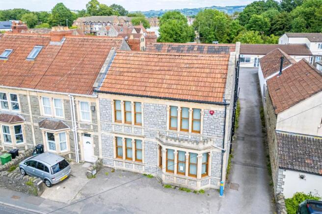 Wellsway House, 9, Wellsway Keynsham, Bath, BS31 1