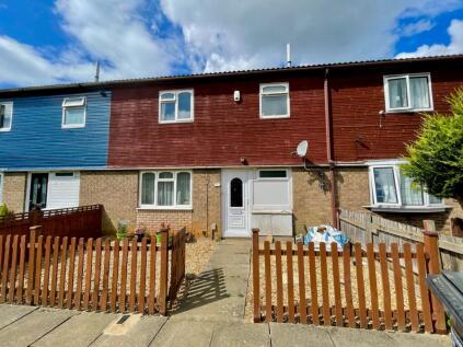 Lower Meadow Court, Thorplands, NN3 8AU