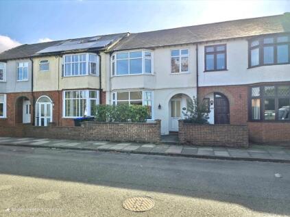 Cedar Road East, Abington, NN3 2JF