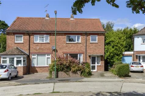 Esmonde Close, Littlehampton, West Sussex, BN17