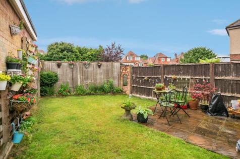 Queens Park South Drive, Bournemouth, BH8