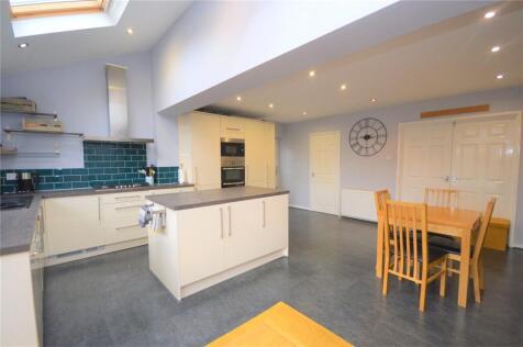 St. Johns Close, Aberford, Leeds