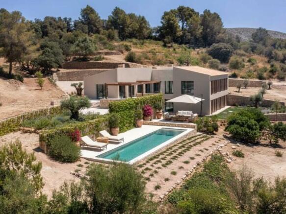 Finca-In-Alcudia-Zu-Kaufen-Living-Blue-Mallorca (1)