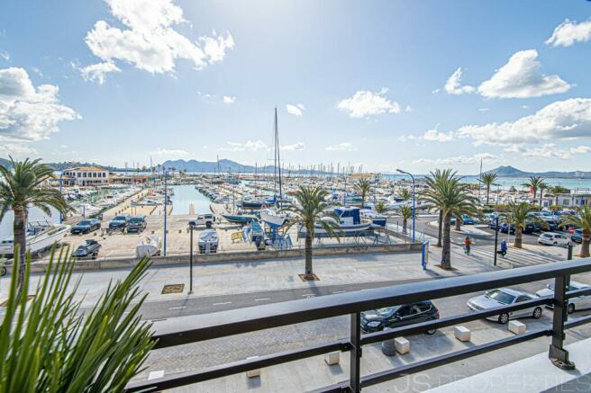 SEAFRONT DUPLEX FOR SALE WITH AMAZING VIEWS OF THE HARBOR AND SEA