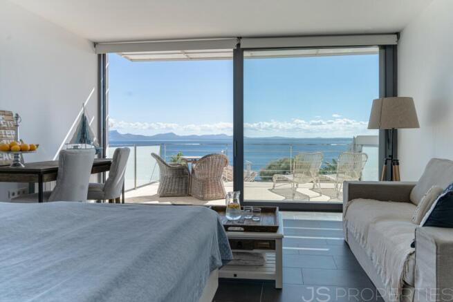 Fantastic house with perfect sea views and rental license in Alcanada