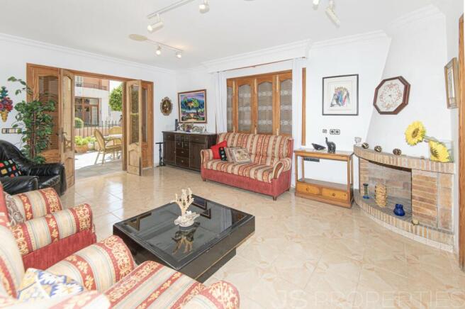 VILLA FOR SALE IN PUERTO ALCUDIA 