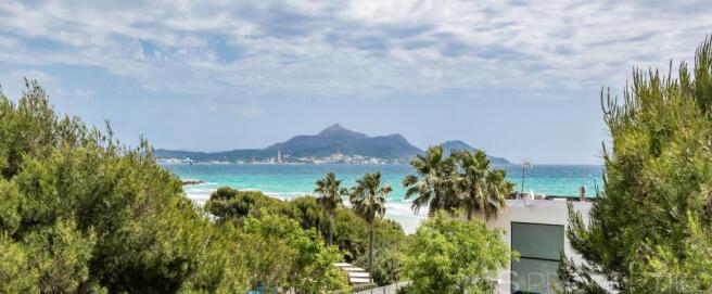 TOWNHOUSE IN PLAYA DE MURO WITH RENTAL LICENSE