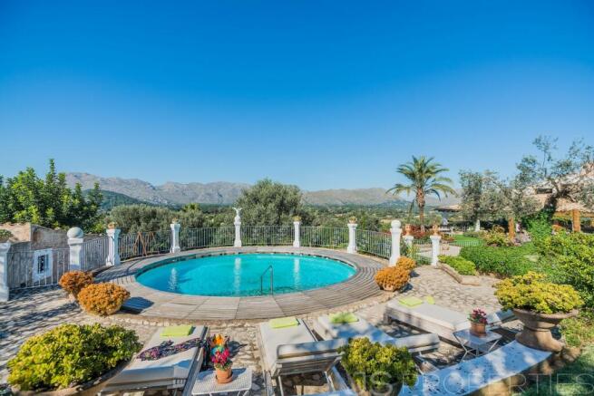 BEAUTIFUL COUNTRY VILLA IN IDEAL LOCATION CLOSE TO POLLENSA