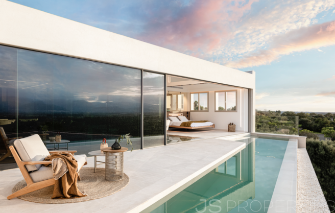 SPECTACULAR HIGH TECH MODERN VILLA WITH INCREDIBLE VIEWS FOR SALE IN COSTITX