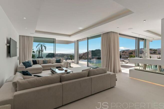 Ultra modern new build villa in Cala Llamp