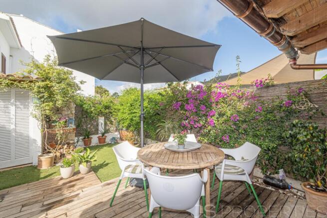 SEMI-DETACHED VILLA IN A VERY QUIET AREA OF PUERTO DE POLLENSA