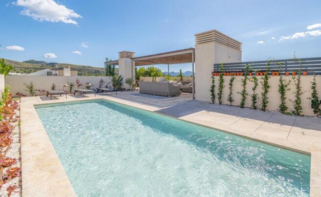 Penthouse with Private Pool and Sea Views in Boquer