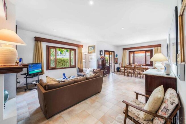 Villa for sale in Llenaire