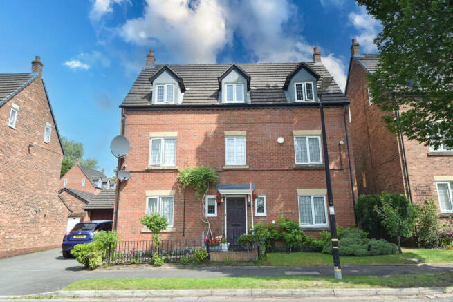 Five Bedroom Detached