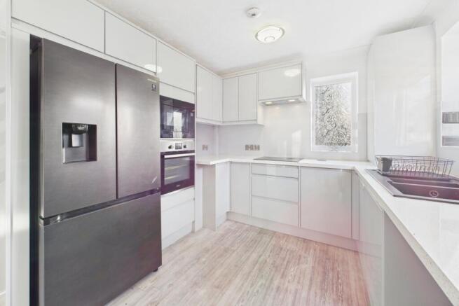 CAM04661G0-PR0227-STILL001