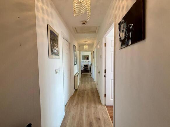 Hallway 2.jpg