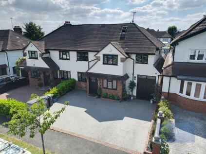 Grange Crescent, Chigwell, Essex, IG7