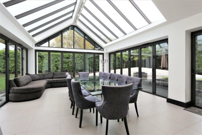 9 Bedroom Detached House For Sale In High Road Chigwell