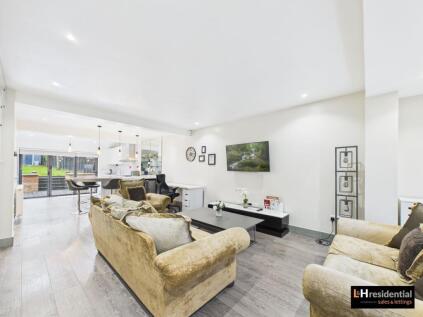 Stretton Way, Borehamwood, WD6