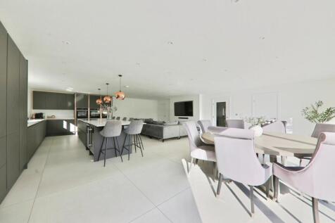 Hull Road, Woodmansey, Beverley, HU17 0TH