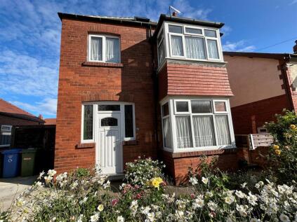 Peasholm Crescent, Scarborough